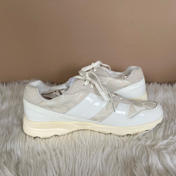 {Coach} Signature C Sneakers in Cream and White - Women’s 8.5 - Picture 5 of 10